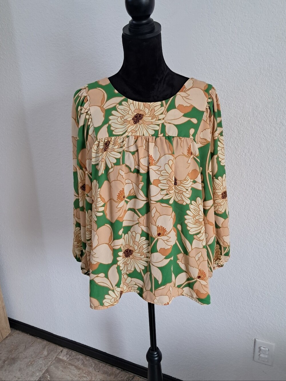 DR2 Blouse XL Green Beige Floral Print 3/4 Sleeve Square Neck Retro Boho Capsule